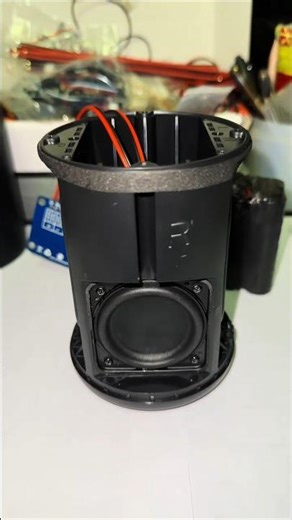 Bluetooth box with passive radiator