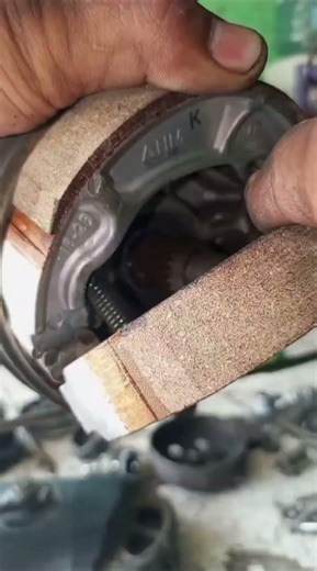 mechanic tricks for instaling rear brakes#shorts