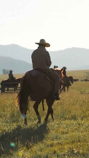 Cowboy Horse Riding: Western Lifestyle and Culture