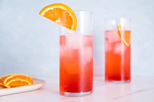 A 5-Minute Refreshing, Bubbly Campari and Soda You'll Love