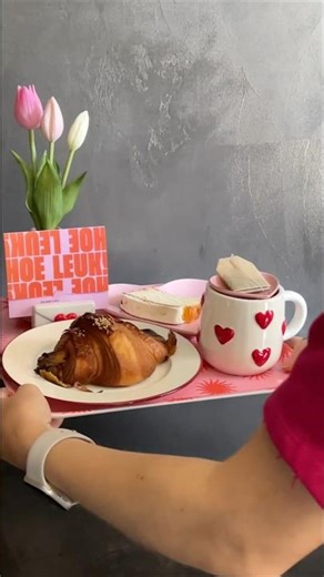 Maak Moederdag extra speciaal met Kwantum 🩷 Alles voor een heerlijk ontbijt op bed 🥐