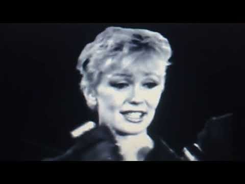 Live at Newport - The Rooftop Singers: "Walk Right In" (1963)