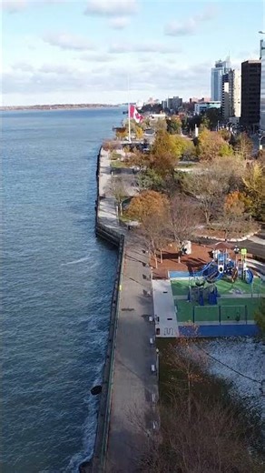Drone short of Windsor & Detroit