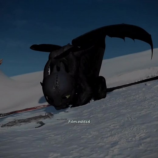 Captivating Toothless Blue Eyes Wallpaper