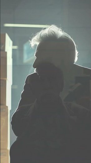 The True Story Behind The Terminal Movie Man Trapped in an Airport for 18 Years!! #reallifestory