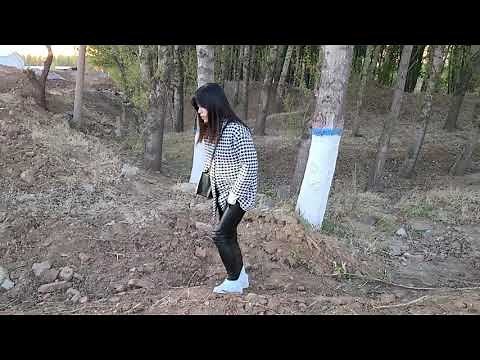 walking in hobble skirt