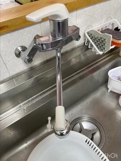 台所蛇口ポタポタ水漏れでお困りのお客様。。。 カートリッジ交換にて解除です‼️ ご不明点はDMお願い致します👍 #水道屋 #便利屋 #設備屋 #水道屋さん #左官 #水まわり #トイレつまり #施工事例 #蛇口交換 #トイレ交換 #水漏れトラブル #水漏れ修理 #蛇口修理 #トイレ修理 #ウォシュレット交換 #台所詰まり #排水つまり #給水管水漏れ #高圧洗浄機 #ビフォーアフター #diy #簡単diy #ホームセンター #工具 #いってらっしゃい #ご安全に #水道代 #遊びも仕事も全力 #何気ない瞬間を残したい #仕事はもっと楽しめる