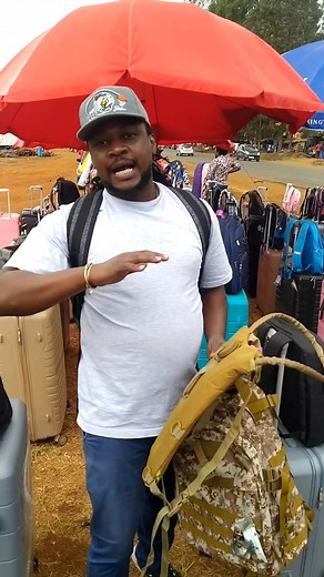 cheki maneno. new back pack bag plug in town. #foryoupage #adiamso