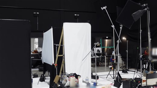 One of the Most Common Mistakes Photographers Make With Artificial Lighting