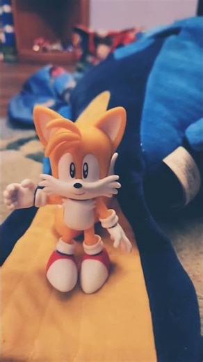 Tails says "Hello" but he tries to sing saying it