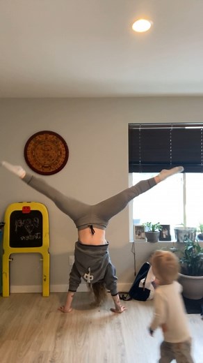 Mom demonstrating a handstand fail #fail #fails #funny #parents #parenting #baby #toddlers #momlife #moms | Dadsnet