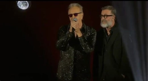 Umberto Tozzi emozionato e commosso, verso l'addio definitivo ai live