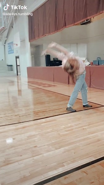 Some tumbling from school today! 🤩 #fyp #viral #famous #schooltumbling #school #kmsschoolcheer #trending #tumbling #aesthetictumbling #cheer