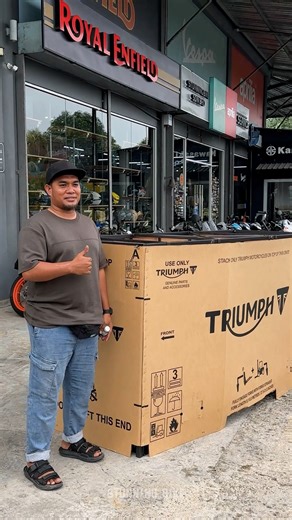 5.4K views · 731 reactions |  Unboxing the legendary Triumph Tiger...
