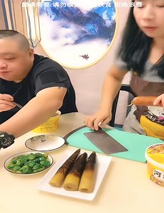 Funny challenging eating show | Food Fun