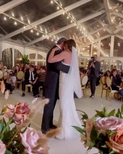 Way back Playback. Traditional Italian father/daughter song. Lauretta Mia by Enrico Musiani Author: Mario Gualtieri These beautiful clients were adamant about having a true, authentic touch highlighting a very special dance with the bride and her father. Thanks again for having me 🙏 @Alena Russo, Mario & family. Auguri agli sposi 🥂 Performed alongside Claudio Santaluce (accordion) and Ron Matthews (flute/percussion) #singersongwriter #italianmusic #laurettamia #fatherdaughterdance #wedding #li