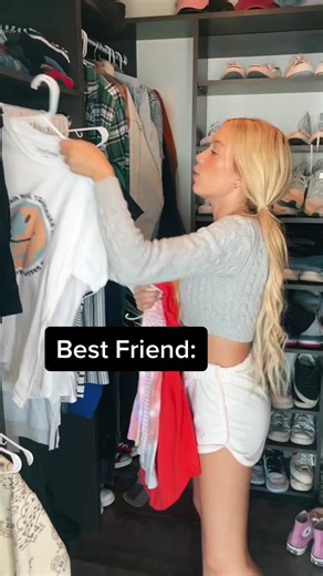 Friend VS Best Friend at a sleepover: TAG THAT FRIEND!😂 #comedy #relatable #bestfriend