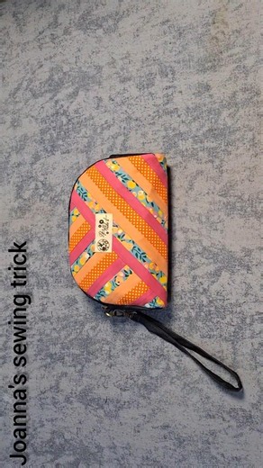 DIY Quilted Makeup Bag Tutorial | Sewing Scrap Fabric Ideas_patchwork idea#shorts #patchworkide #diy