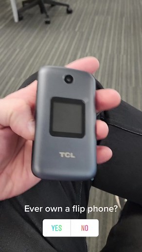 Exploring the TCL Flip Pro: A Modern Flip Phone Review
