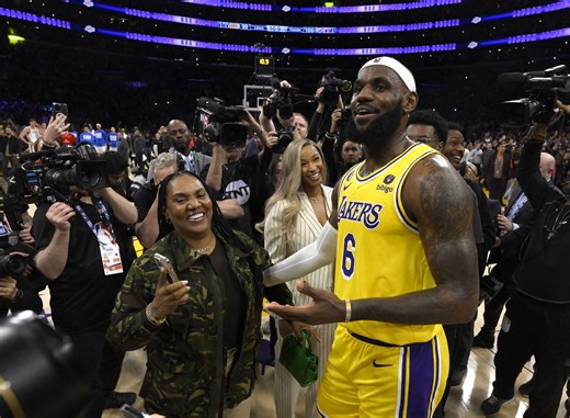 LeBron James' mom Gloria James honors her parents with emotional Mother's Day tribute