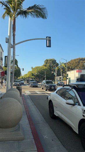 A Ferrari F430 was spotted on Rodeo Drive, showcasing its timeless lines and unmistakable V8 soundtrack. Produced between 2004 and 2009, the F430 helped usher in a new era for Ferrari’s road cars with its E-Diff and F1-inspired technology. Prices today range from around $150,000 to $250,000 depending on condition and spec. #Ferrari #F430 #RodeoDrive #carspex #fblifestyle | CarSpex