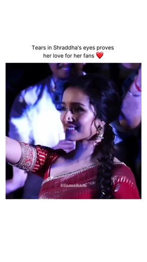 #bollywood sharadha kapoor love for her fans 🥰😘