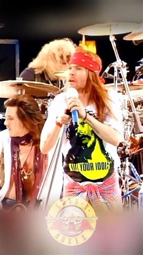 🔫 Guns N' Roses 🌹 - Knockin' On Heaven's Door (Freddy mercury Tribute) #shorts #gunsnroses #slash