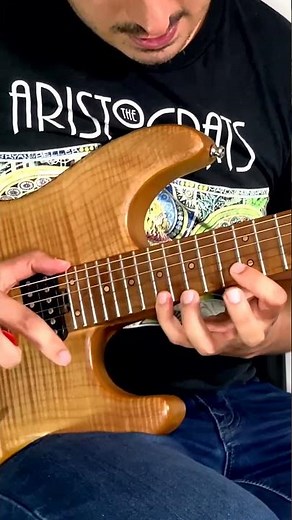 Monster Guthrie Govan Tapping Lick - « Wonderful Slippery Thing » #shorts