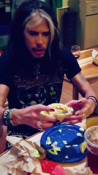Steven Tyler's Funniest Moment Outside the Stage 😂 #StevenTyler #Aerosmith #RockLegend #ClassicRock