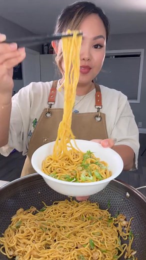 349K views · 6K reactions | Obsessed with garlic noodles and it’s so...