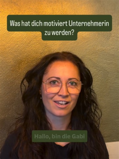 Was hat Gabi motiviert Unternehmerin zu werden? Der Gedanke war immer schon da. Und dann einfach mal probieren. Wenn du diesen Gedanken auch in dir trägst,einfach mal den ersten Schritt wagen. Schreib uns. #hdsUnione #bthenextboss #vinschgau