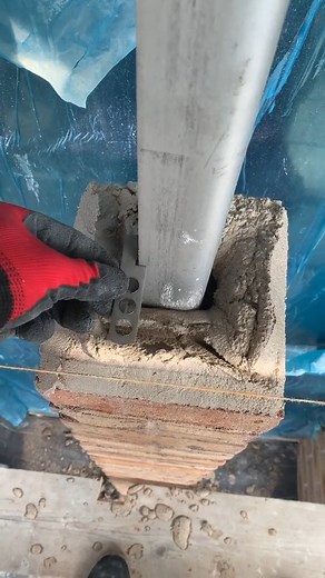 4.3M views · 1.7K reactions | How To Lay Bricks tricks For Beginners Using a line隣 | Bricklayer | Facebook