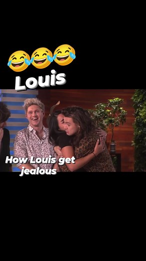 28K views · 1.3K reactions | When Harry hug that lady,, Louis reaction  One direction #liampayne #harrystyles #zaynmalik #niallhoran #louistomlinson #onedirection #fyp #fypage #fbreelsfyp #highlights2024 #fypviral | Lennie Cubita | Facebook