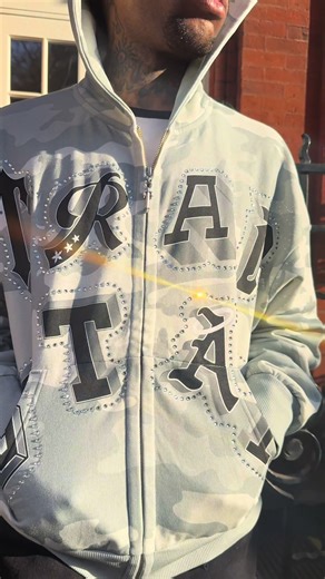 Trapstar Streetwear: Grillz, Hoodies & Tracksuits