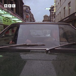 #OnThisDay 1975: The BBC sent a Midweek reporter to find out whether the real Flying Squad were anything like their depiction on big TV hit of the day, The Sweeney. | BBC Archive