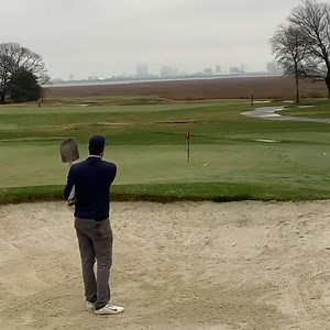 It takes some of us 3 shots to get out the bunker and @holein1trickshots is out here sticking them with a spade!! 😵 Who would be brave enough to give this ago? 🏌️‍♀️⛳ 🎥: @holein1trickshots | Clubhouse Golf