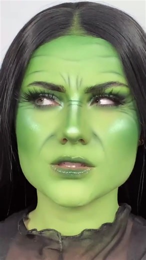 How to create a Hulk inspired makeup look like a pro