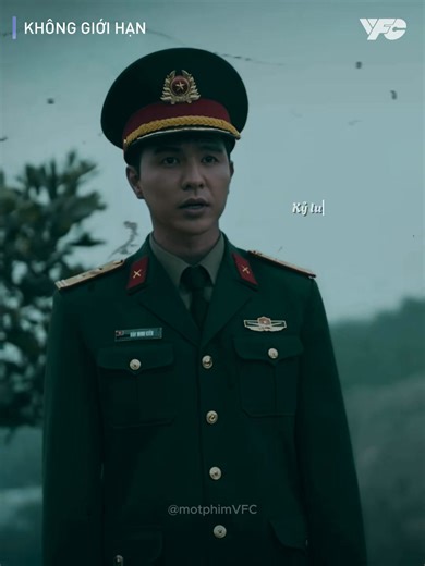 🎞 “KHÔNG GIỚI HẠN” – NHỮNG CÂU CHUYỆN VỀ NGƯỜI QUÂN NHÂN TRONG THỜI KỲ MỚI Bộ phim truyền hình chính luận – quân đội “Không giới hạn” hiện đang được phát sóng trên kênh VTV1 – Đài Truyền hình Việt Nam, mang đến cho khán giả những câu chuyện chân thực, giàu cảm xúc về hình ảnh người quân nhân cách mạng trong giai đoạn mới. Thông qua từng tập phim, “Không giới hạn” khắc họa sinh động bản lĩnh chính trị, tinh thần trách nhiệm, ý chí vượt khó và phẩm chất cao đẹp của “Bộ đội Cụ Hồ”, qua đó góp phần