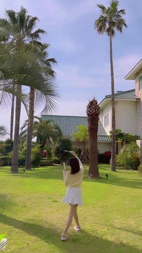 Explore Jeju Island: Vibrant Gardens and Sunny Vistas