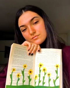 Forget reading a book, how about painting it? 😅📖 | UNILAD