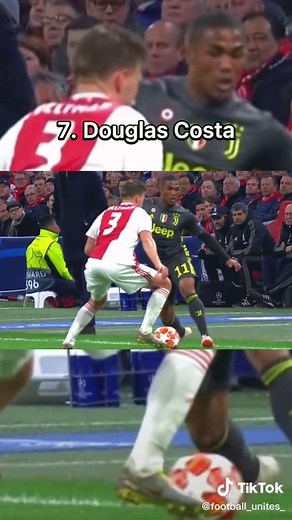 Top 10 Skillful Players in Football - Amazing Skillful Footballers