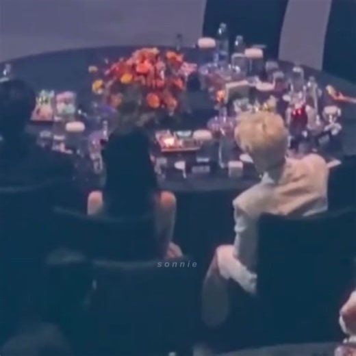 Đô Đô và Hầu ca ghẹo nhau tại sự kiện