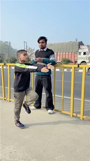 Magic Robot 🤖 Fas Gaya 😂😂 #funny #youtubeshorts #shorts #comedy #viralshorts #shortfeed #trending