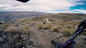 Well, this trail is well and truly covered in snow now, but how awesome was the Summer riding at Cardrona Alpine Resort, NZ! #RIDGERIDER #ThursdayTrails | The Perfect Line