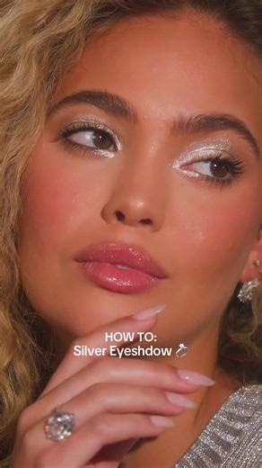 Create the ultimate silver eyeshadow look💍