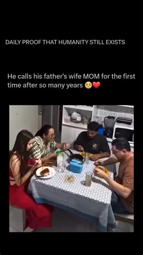 Kindness • Love • Compassion on Instagram: "Follow @theactofhumanity as we restore your faith in humanity, post by post ✨💛 When children finally recognize and accept their step-parents, the emotions that surface are profound and multifaceted. It is a moment that carries the weight of trust earned over time, love given and reciprocated, and wounds slowly healed. What may have begun as hesitation, uncertainty, or resistance transforms into gratitude and genuine affection, a recognition that care,