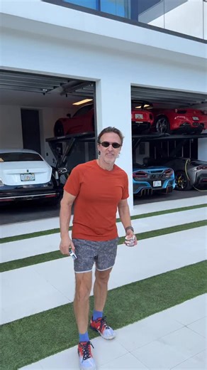 Power your smile. Power your energy. Power your day. Smile …. Most people don’t realize this, but energy drinks, coffee, pre-workouts, and shots silently destroy your smile every single day. AI broke it down perfectly: 20% of your oral health is genetics. 80% is your lifestyle. And the lifestyle part? That’s where the damage happens: • Citric acid = enamel erosion • Coffee = staining • Pre-workouts = low pH • Energy shots = enamel meltdown • And enamel NEVER grows back We brush in the morning. W