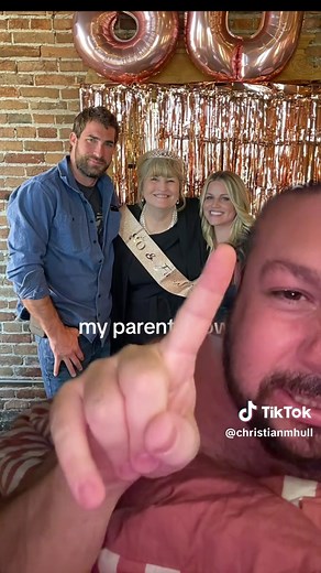 How to Apply Strip Lashes Tutorial with Hannah