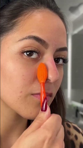 "oil pulling is fake" 🤡 (how to clear blackheads in 60s!) #kbeauty #shorts