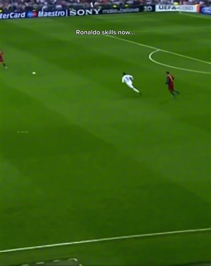 Ronaldo Unable to Answer Messi's Call — Viral Messi vs Ronaldo Clip